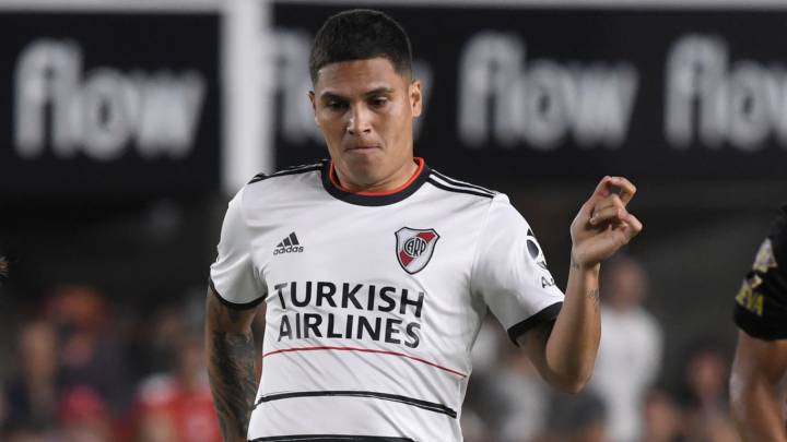 Juan Fernando Quintero con la camiseta de River Plate
