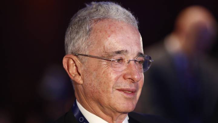 Álvaro Uribe Vélez, senador de Colombia