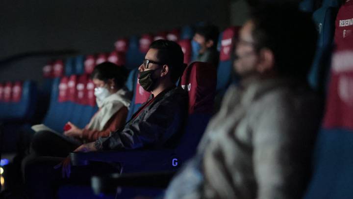 Gobierno autoriza la reapertura de cines y teatros: ¿cuándo y en qué condiciones abren?