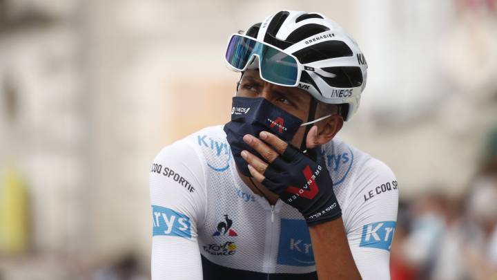 Egan Bernal antes de una etapa del Tour de Francia.