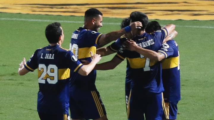 Hinchas de Boca Juniors piden a Edwin Cardona como titular ante Medellín por Copa Libertadores.