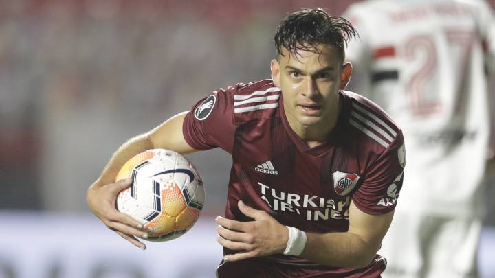 Rafael Santos Borré está a un gol de igualar a Lucas Alario como el máximo anotador de River Plate en la era Gallardo.