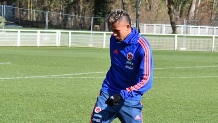 Víctor Cantillo reemplaza a Matheus Uribe en la convocatoria de Selección Colombia.