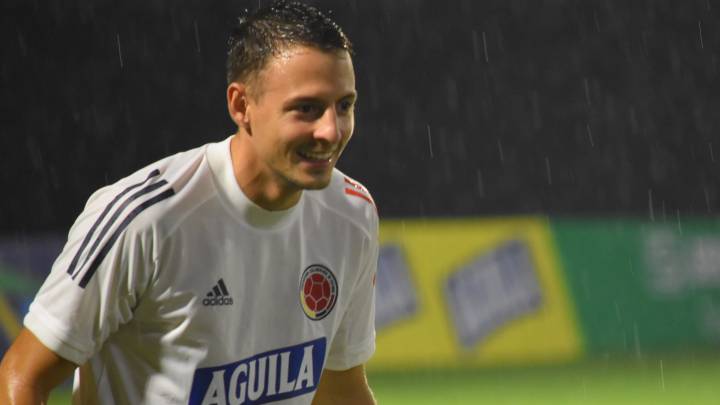 Santiago Arias en un entrenamiento con Colombia