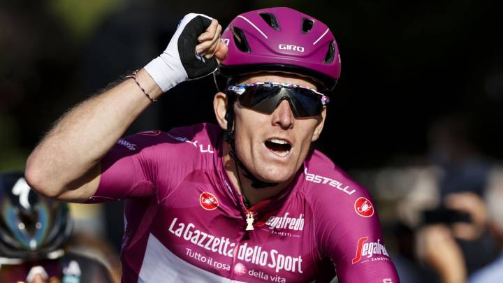 Arnaud Démare ganó la undécima etapa del Giro de Italia que comenzó en Porto Saint'Elpidio y terminó en Rimini tras un recorrido de 182 kilómetros
