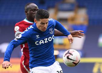 James, entre los que más faltas reciben en la Premier