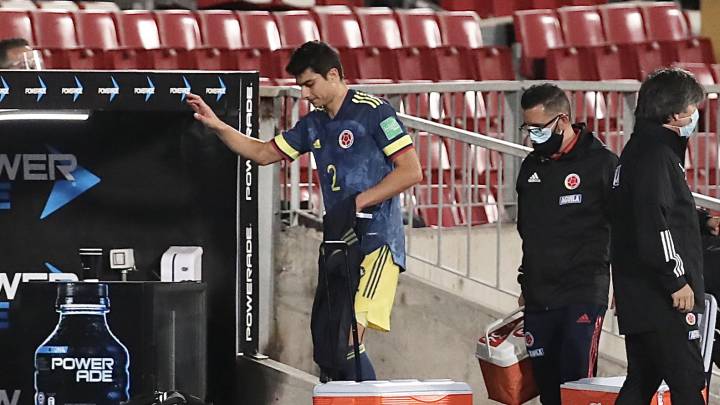 Stefan Medina, lesionado en el Chile-Colombia.