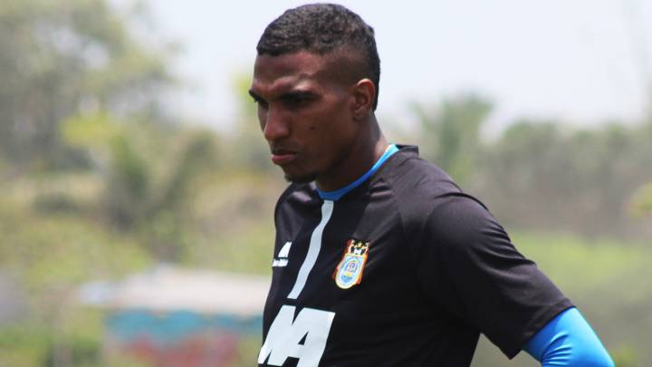 Johan Arango en entrenamiento de Binacional