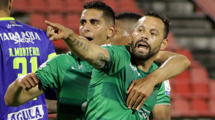 Deportes Tolima, líder del campeonato cayó 1-2 ante Equidad en el Manuel Murillo Toro. El equipo bogotano le dio vuelta al marcador y se afianza en los ocho