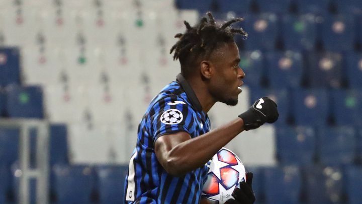 Duván Zapata, entre los mejores de la semana en la Champions League