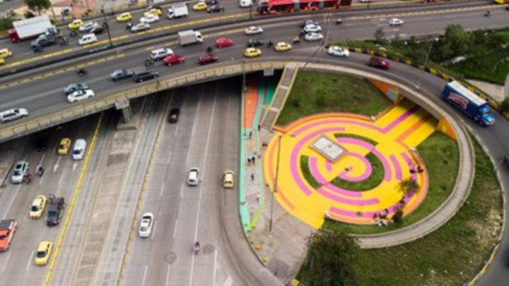 Pico y Placa: Durante el día 2 de noviembre, el cual es festivo, solo se implementará esta medida en una importante vía de ingreso a la capital.