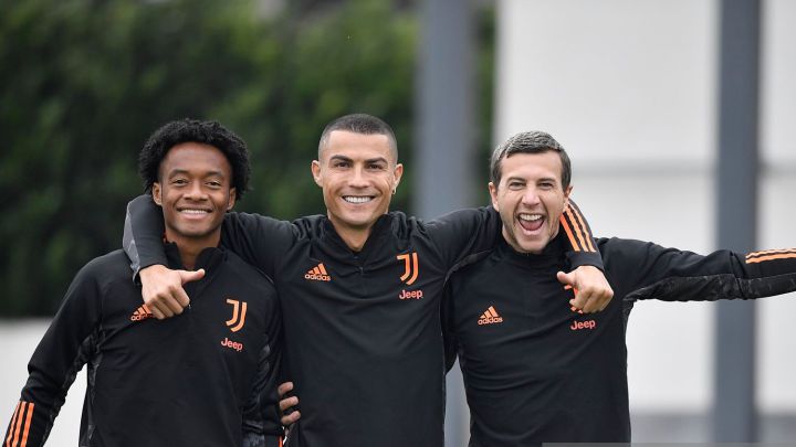 Juan Cuadrado, jugador de la Juventus, ha logrado una gran conexión con Cristiano Ronaldo. El equipo italiano necesita regresar a la victoria en Champions