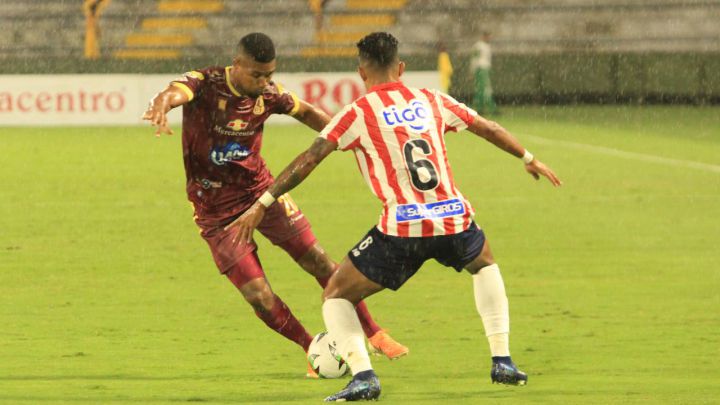 Junior de Barranquilla y Deportes Tolima se enfrentan en los playoffs de la Liga BetPlay. Los dirigidos por Luis Amaranto Perea esperan imponerse en casa