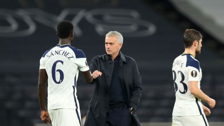 Davinson Sánchez, defensor del Tottenham, enfrentará de nuevo al Chelsea. El colombiano necesita recuperar confianza y mejorar sus números en los derbis