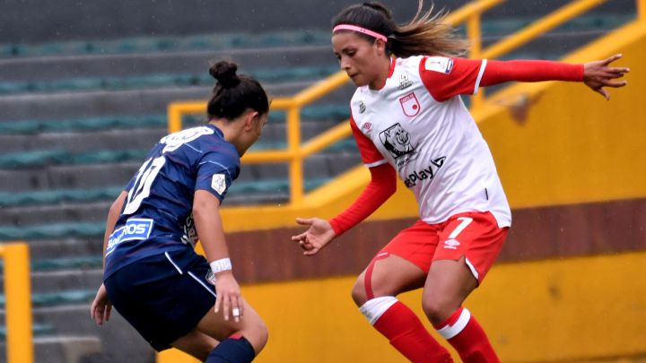 Independiente Santa Fe perdió 2-3 ante el Junior de Barranquilla, pero la ventaja lograda en el Romelio Martínez las hizo clasificar a semifinales