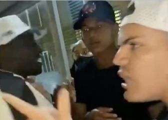 Hinchas de Atlético Mineiro increpan a Dylan Borrero