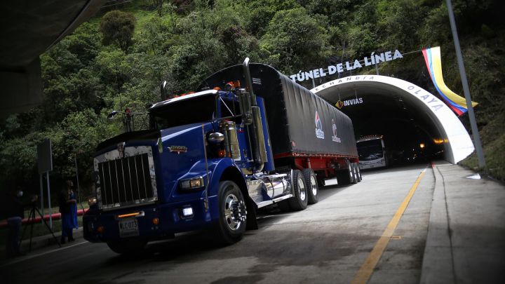 Cierre del paso de la Línea: la vía que comunica al centro del país con el Eje Cafetero y el occidente fue cerrado temporalemente por un derrumbe