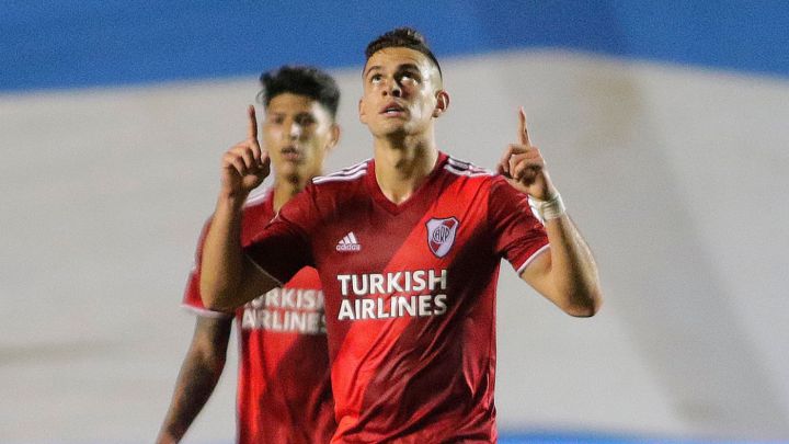 Santos Borré, jugador de River