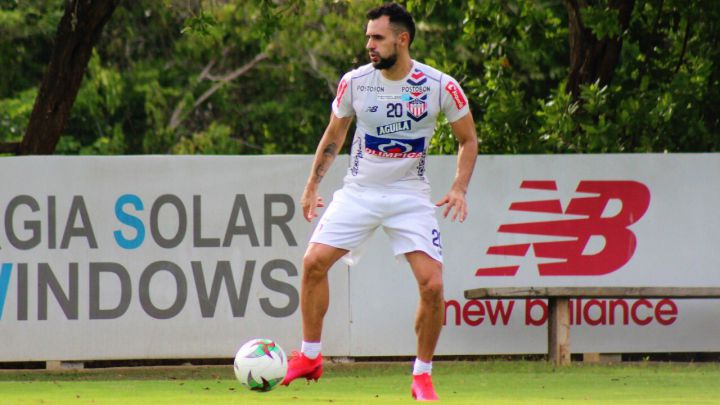 Marlon Piedrahita, lateral derecho del Junior