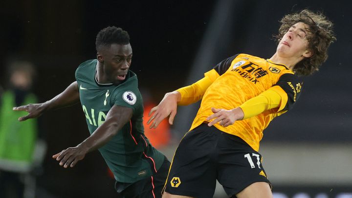 Davinson Sánchez en el partido contra Wolverhampton