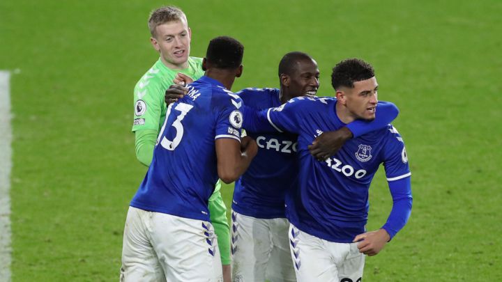 Everton vs Manchester City, postergado por aumentos de casos de COVID-19.
