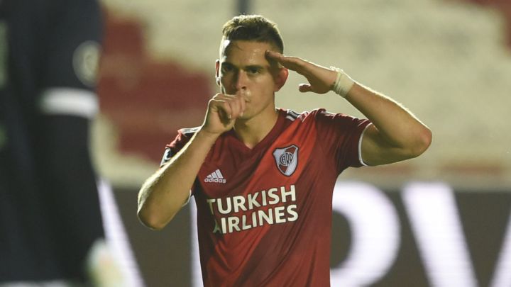 Santos Borré, jugador de River