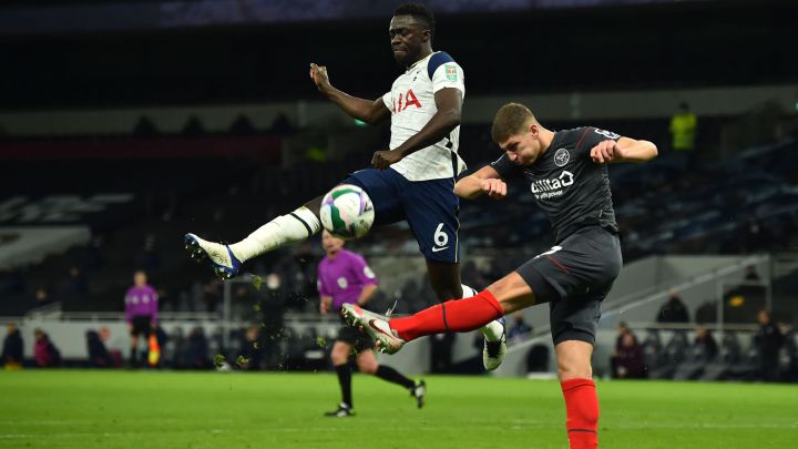 Davinson Sánchez ante el Brantford en Copa de la Liga