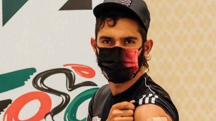 Fernando Gaviria y el UAE Team Emirates reciben vacuna contra el covid-19