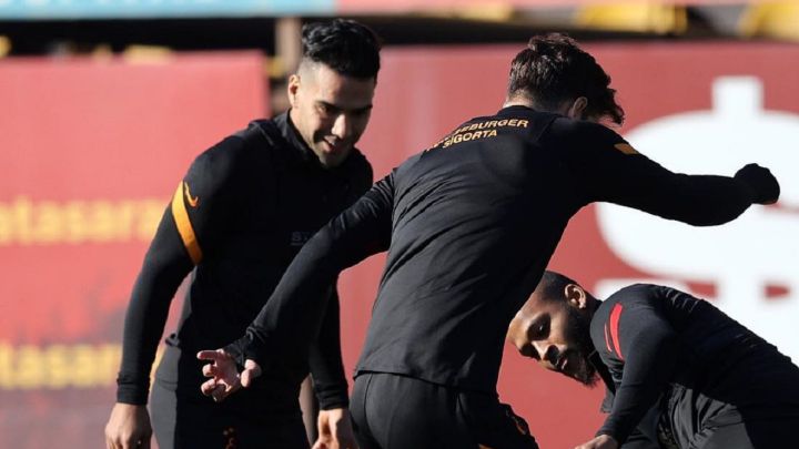 Falcao García en una práctica de Galatasaray