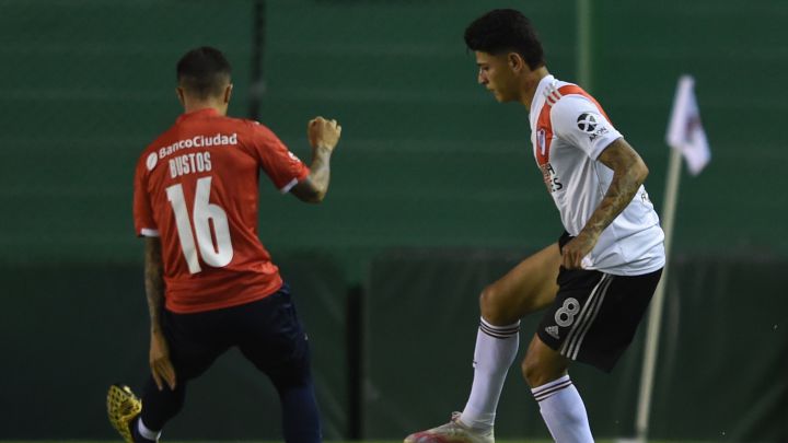River Plate cayó 0-2 ante Independiente de Avellaneda, los colombianos Jorge Carrascal y Santos Borré fueron titulares, pero no estuvieron efectivos