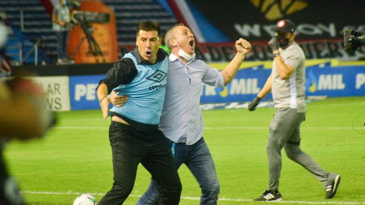 Sergi Escobar renunció como asistente técnico del América y se despidió con un emotivo mensaje. La mano derecha de Juan Cruz Real no hará parte del 2021