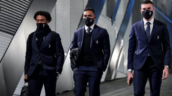 Cuadrado y Alex Sandro en la Juventus