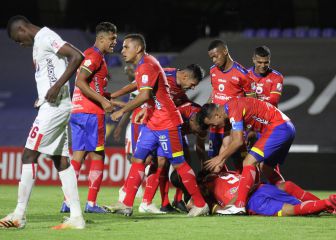 Contreras brilla en los penales y Pasto elimina al América