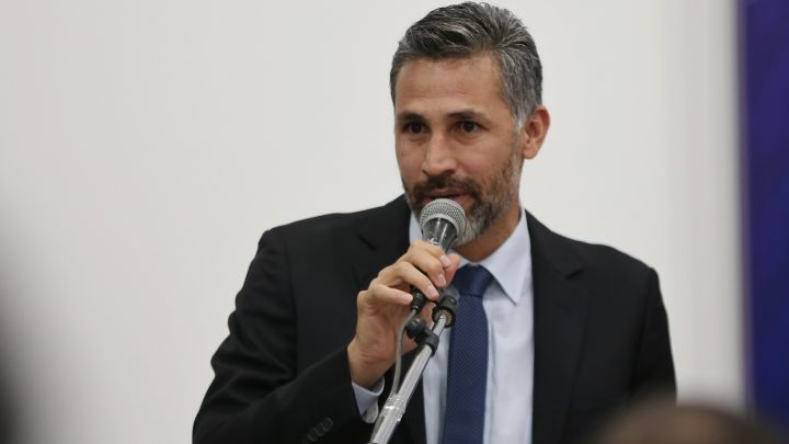 Mario Yepes en una rueda de prensa sobre la próxima Copa América en Colombia y Argentina