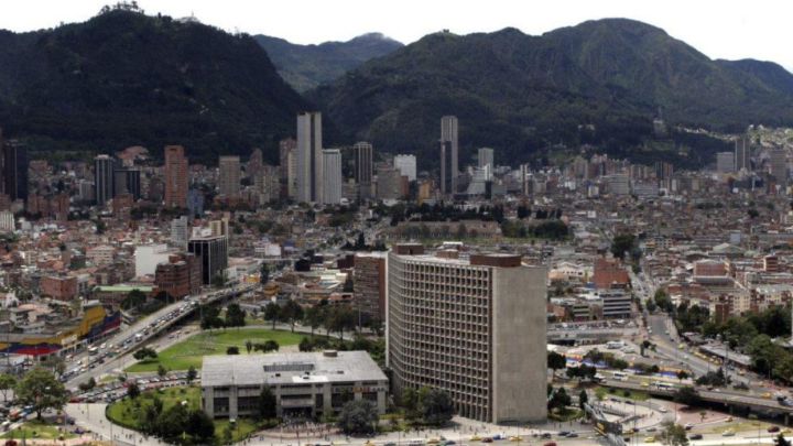 La Alcaldía de Bogotá sigue tomando medidas para disminuir los contagios de coronavirus en la ciudad. Este es el documento en donde se explican todas las medidas