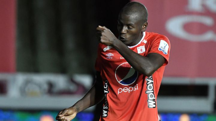 América entregó el dictamen médico de Adrián Ramos, quien se encontraba hospitalizado en una clínica de Cali. El atacante estará en constante observación