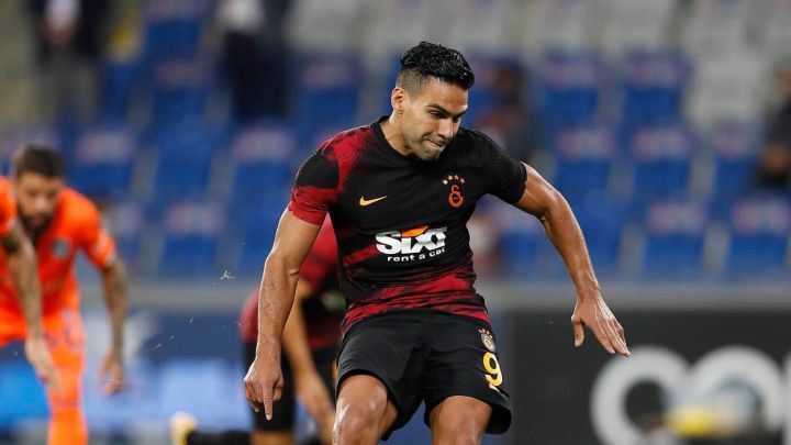 Fatih Terim, DT del Galatasaray, se refirió a la situación de los lesionados en el equipo turco. Uno de ellos es Falcao García que se recupera en España