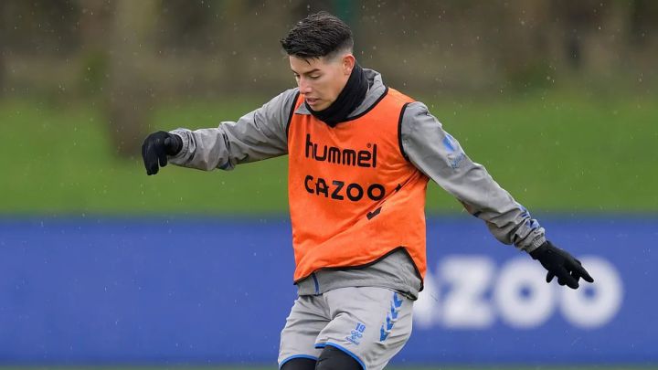 Carlo Ancelotti confía en que Everton le extienda el contrato a James Rodríguez.