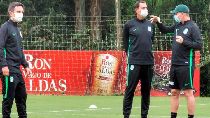 Alexandre Guimarães, técnico de Nacional en Guarne