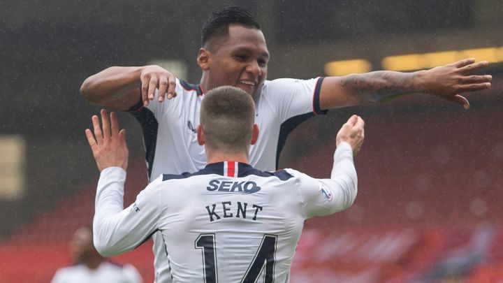 Alfredo Morelos y Ryan Kent, la mejor dupla de la Liga de Escocia.