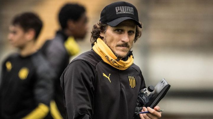 Diego Forlán, extécnico de Peñarol