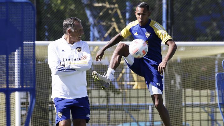 Russo confía en los colombianos para el debut de Boca Juniors en el torneo argentino