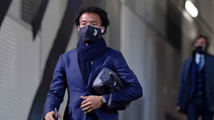 Juan Cuadrado, baja en Juventus ante Porto por Champions League por lesión.