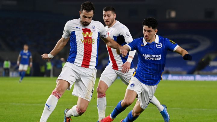 Alzate titular en la derrota del Brighton frente al Palace