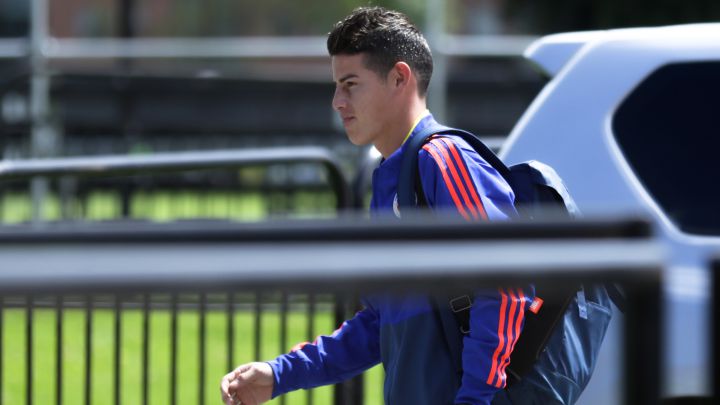 James Rodríguez en la sede de la FCF