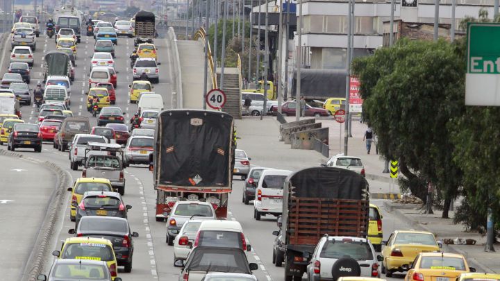 Así será el pico y placa hoy 15 de marzo en Bogotá, estas son las restricciones, excepciones y los vehículos que pueden circular en la ciudad