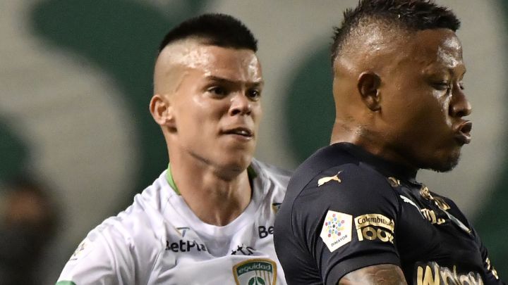 Walmer Pacheco, jugador de La Equidad sufrió un fuerte golpe durante el partido por la Copa Sudamericana ante el Deportivo Pasto. Fue llevado en ambulancia.