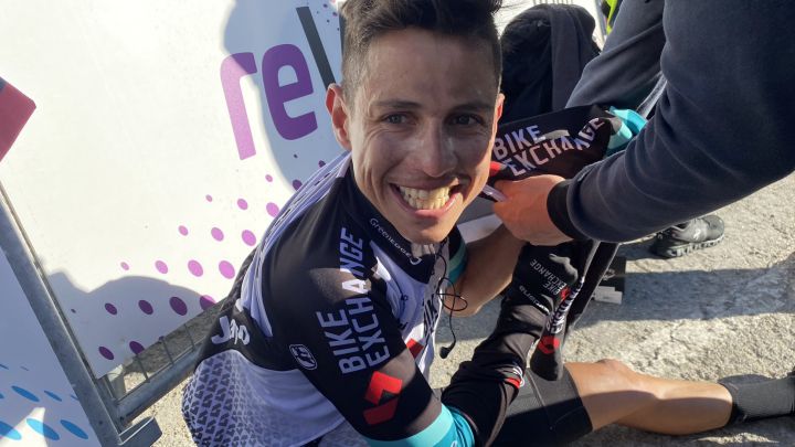 Adam Yates ganó la tercera etapa de la Vuelta a Cataluña que comenzó en Canal Olímpico y terminó en Vallter 2000 en alto con recorrido de 203