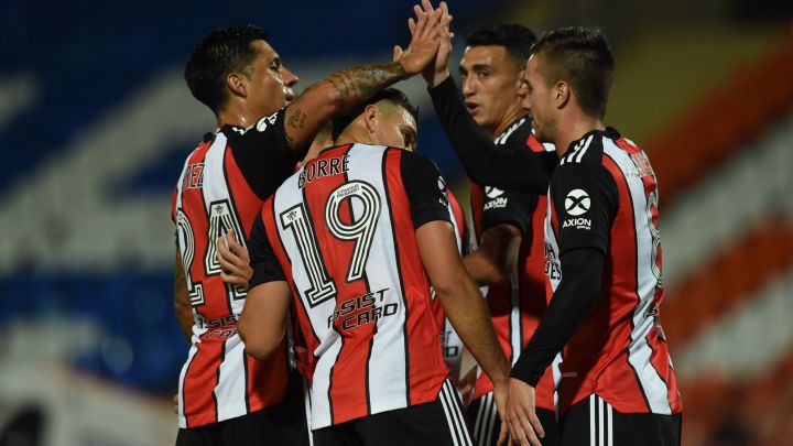 Camiseta de Borré, la más cara en subasta de River Plate