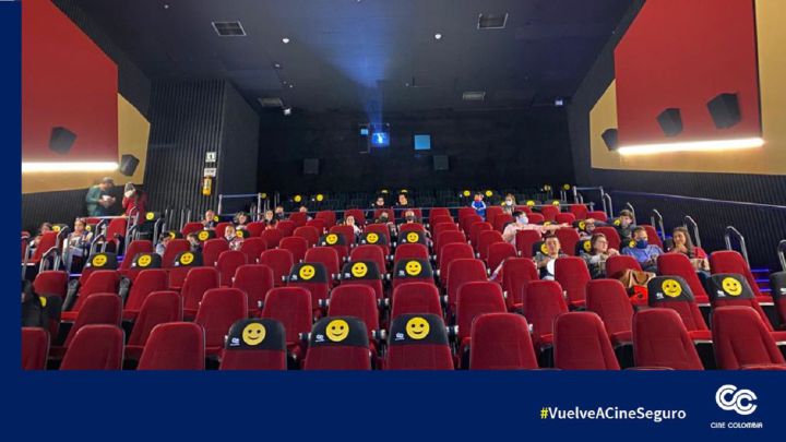 Cine Colombia no recibirá dinero en efectivo en la primera etapa de reapertura: Con el objetivo de respetar al máximo todas las medidas de bioseguridad.